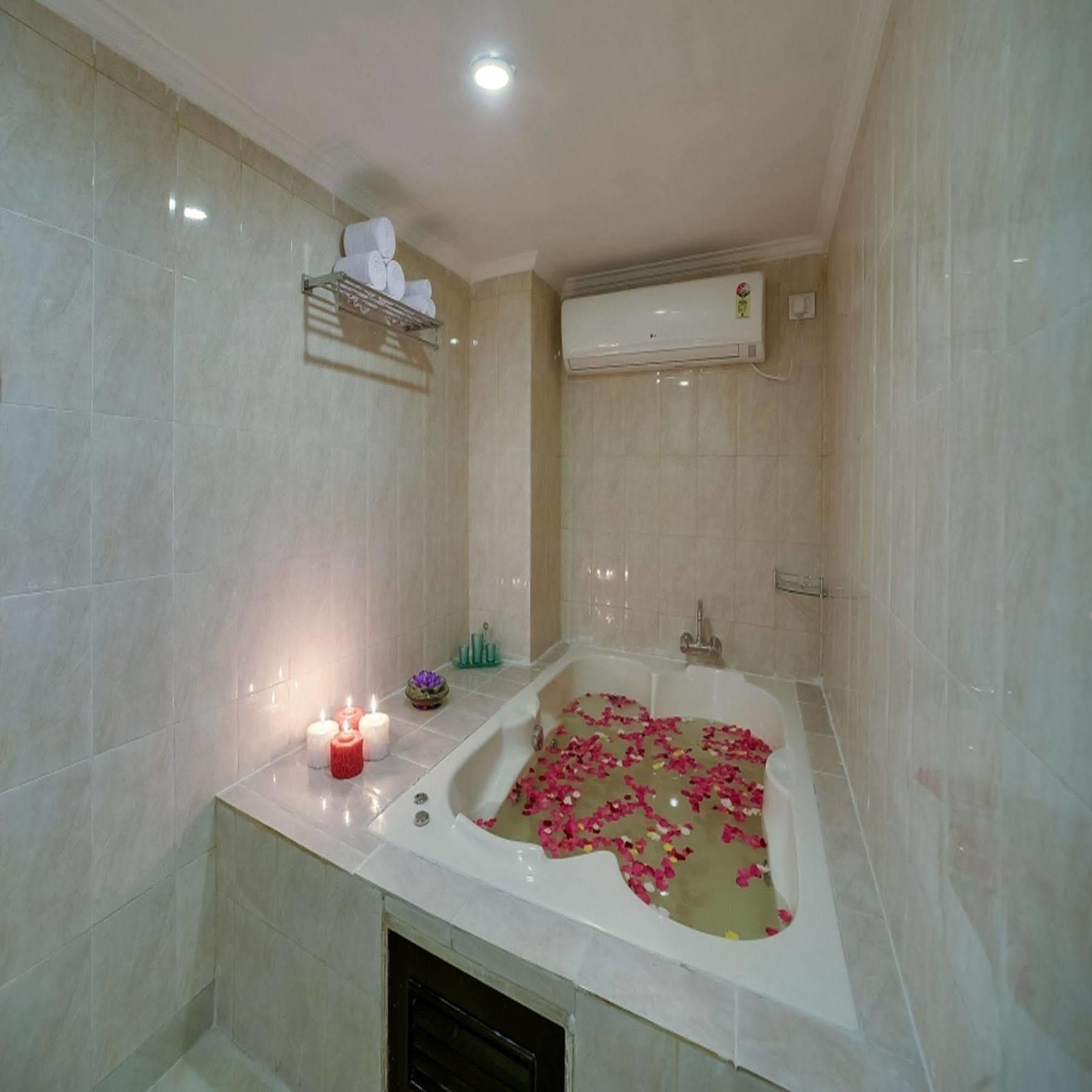 Royal Sarovar Portico Siliguri Exterior photo